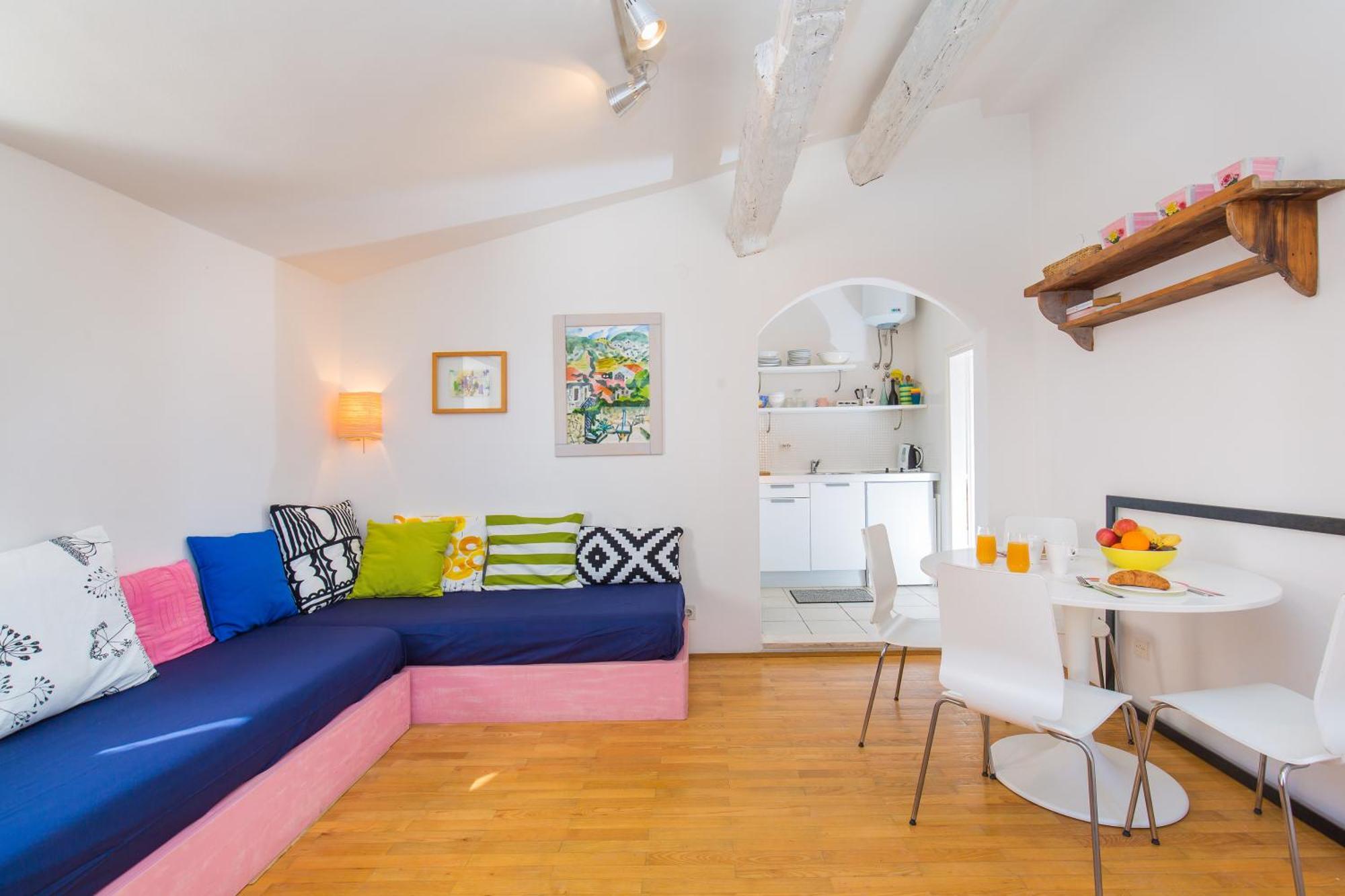 Arty Apartments In The Heart Of Dubrovnik By Irundo Luaran gambar