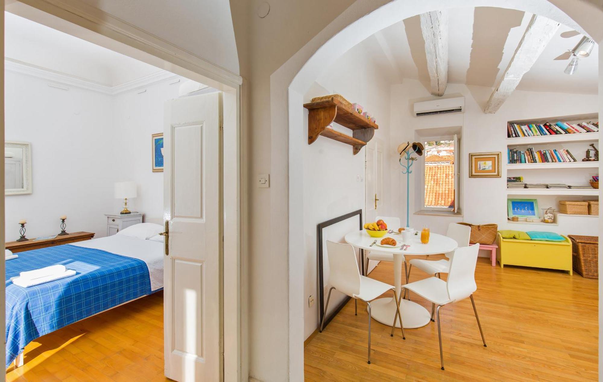 Arty Apartments In The Heart Of Dubrovnik By Irundo Luaran gambar