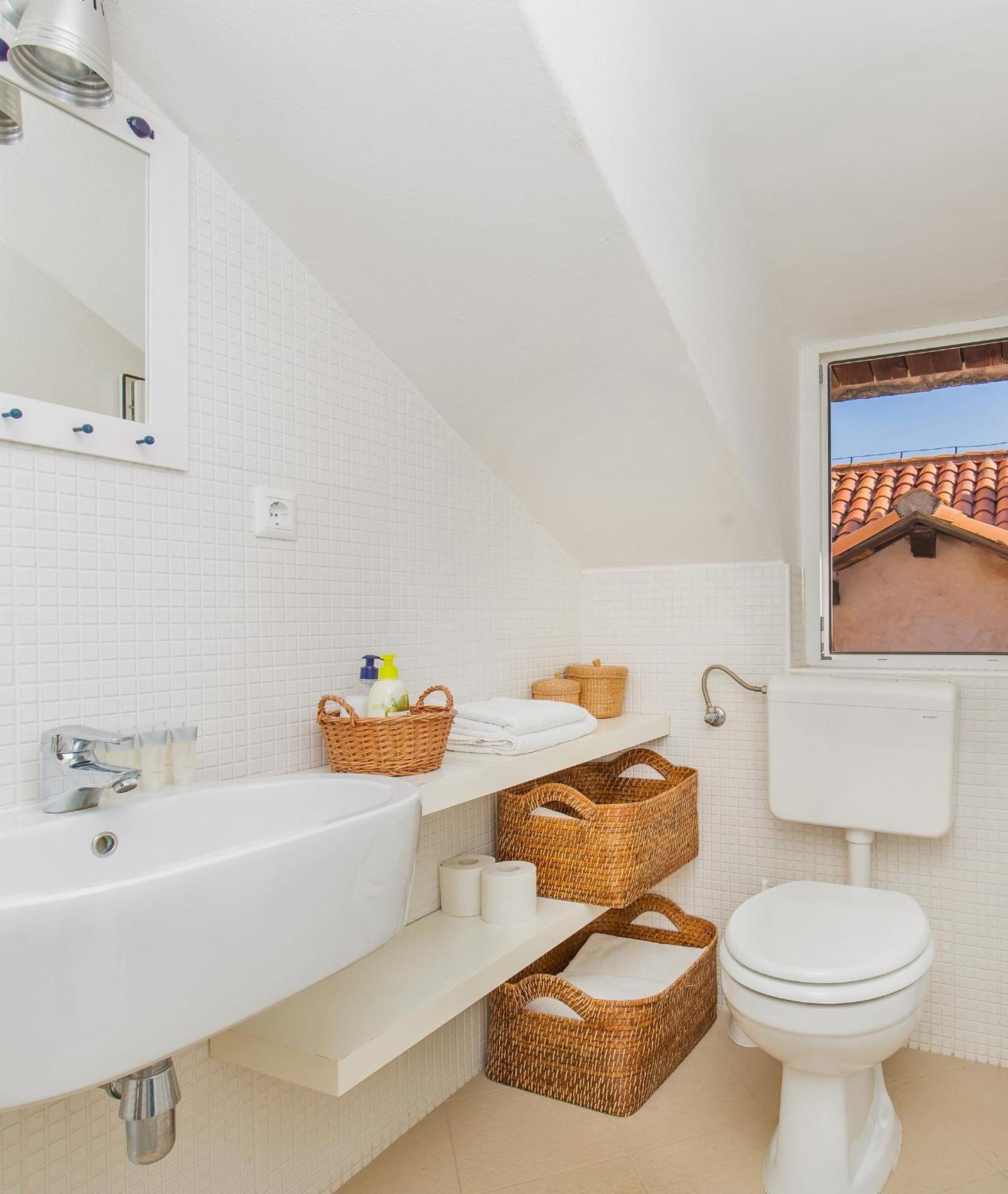 Arty Apartments In The Heart Of Dubrovnik By Irundo Luaran gambar